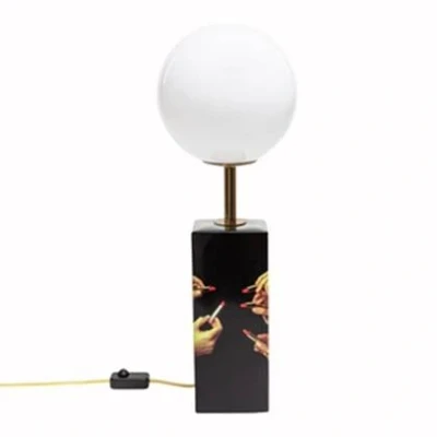 Afbeelding van Seletti Toiletpaper Tafellamp Lippenstift