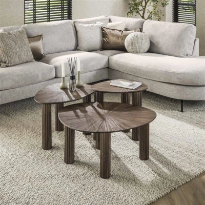 Afbeelding van Hoyz Collection Bijzettafel Driehoek Maya Teak Rust Brown Set van 3