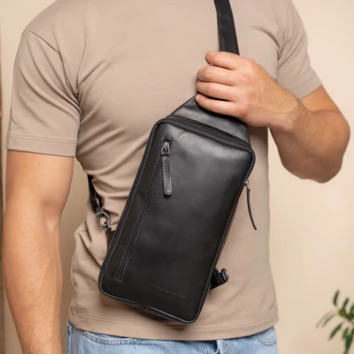 Afbeelding van The Chesterfield Brand Leren Crossbody Tas Zwart Rotterdam