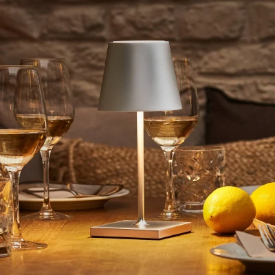 Afbeelding van Nuindie mini LED oplaadbare tafellamp, Easy Connect, zilver, dimbaar.
