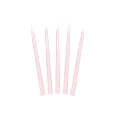 Afbeelding van 10x stuks Dinerkaarsen licht roze 24 cm 5 Branduren Kandelaar kaarsen