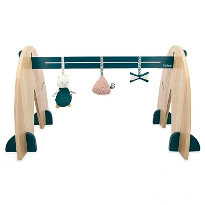 Afbeelding van Kaloo Stimuli Mijn Kruikboog met 3 babyaccessoires Houten boog uitbreidbaar Hangende sensorische spelletjes Hoogte 45 cm Vanaf de geboorte, K227004