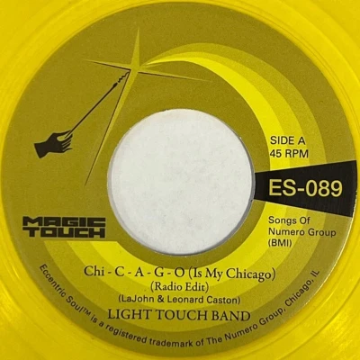 Afbeelding van Light Touch Band &amp; Magic Chi C A G O (7&quot; Vinyl Single) (Coloured Vinyl)