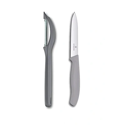 Afbeelding van Victorinox Universele dunschiller met CUT pendelblad voor groenten en fruit, extra scherp, gekarteld lemmet, dubbele snijkant, gemaakt in Zwitserland, gelimiteerde editie Cool Grey