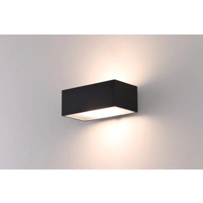 Afbeelding van wandlamp strak zwart LED