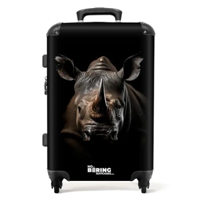 Afbeelding van NoBoringSuitcases.com® Koffer groot Rolkoffer lichtgewicht Neushoorn vooraanzicht op zwarte achtergrond Reiskoffer met 4 wielen Grote trolley XL 20 kg bagage