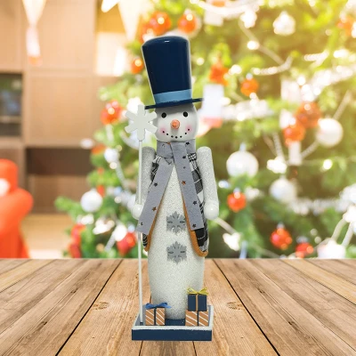 Afbeelding van Houten sneeuwpop met sneeuwvlok en cadeautjes 38CM