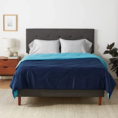 Afbeelding van Amazon Basics Microfiber Omkeerbaar dekbed, 220 x 240 cm, marineblauw