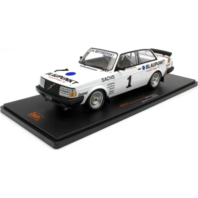 Afbeelding van Volvo 240 Turbo #1 DTM Zolder Bergischer Löwe 1986 1:18 IXO Models