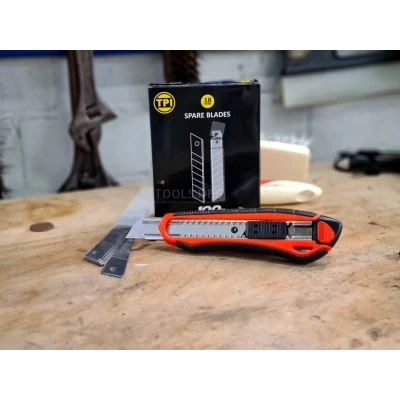Afbeelding van Afbreekmes 18 mm + 100 reservemesjes ToolPack 336.020
