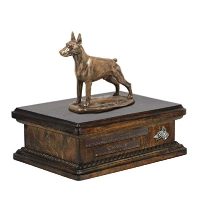 Afbeelding van Persoonlijke urn hond voor Dobermann met beeldje en houten design