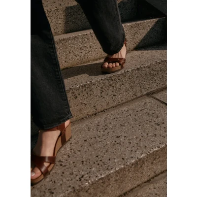 Afbeelding van Panama Jack Julia CLAY Sandalen met plateauzool, Dames, Maat: 37, Dark brown Leer