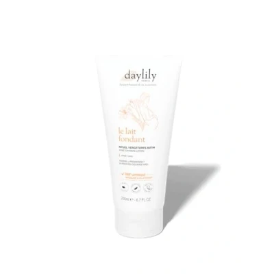 Afbeelding van Daylily Smeltende melk Riutel Anti striae Gehydrateerde huid Verhoogt de elasticiteit van Voorkomt het verschijnen Veganistisch Gemaakt in Frankrijk 200 ml