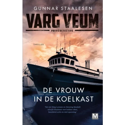Afbeelding van de vrouw in koelkast