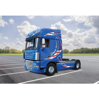 Afbeelding van 1:24 Italeri 3933 DAF XF 105 &quot;Space America&quot; Plastic Modelbouwpakket