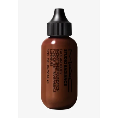Afbeelding van M·A·C Studio Radiance Face And Body Radiant Sheer Foundation W6 50 Ml