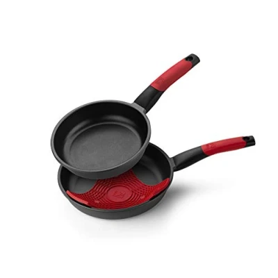 Afbeelding van BRA Premiere pannenset 20 en 24 cm van gesmolten aluminium met antiaanbaklaag, geschikt voor alle soorten keukens, ook inductie, inclusief Safe onderzetter rood [Amazon Exclusive]