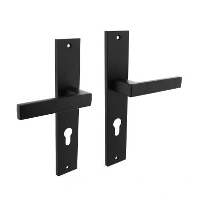 Afbeelding van Intersteel Deurkruk Hera op schild 245x45 mm profielcilindergat 72 mat zwart