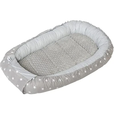 Image de Medi Partners Reducteur de Lit Bebe Réducteur Bébé 100x60x15cm Cocon et Naissance couffin Nid d&#039;ange bilatéral Cale 100% Coton Minky (Étoiles avec Gris Minky)