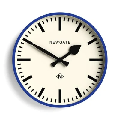 Afbeelding van NEWGATE® Wandklok met cijfers, drie spoorwegen, ronde klok, keukenklok, woonkamer, kantoorklok, eigentijdse behuizing, stationsklok