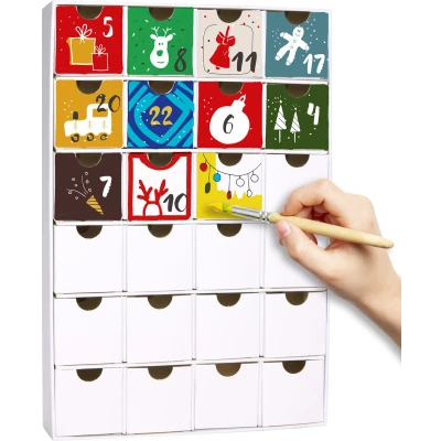 Afbeelding van BRUBAKER Diy Adventskalender om zelf te Versieren herbruikbare kerstkalender met 24 Vakjes vullen kleine Cadeautjes Karton wit 32,5 cm van