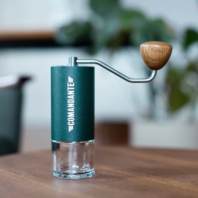 Afbeelding van Comandante C40 MK4 Nitro Blade Racing Green koffie handmaler