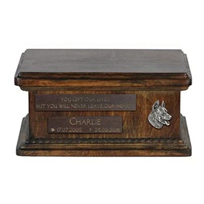 Afbeelding van Houten urn hond voor hondenas Duitse Herder, gepersonaliseerd met gravure
