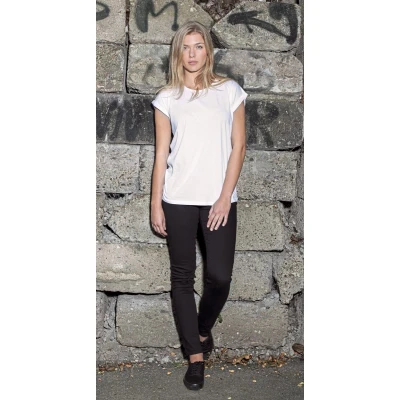Afbeelding van Build your Brand Ladies ́ Extended Shoulder Tee BY021 Ghost Green
