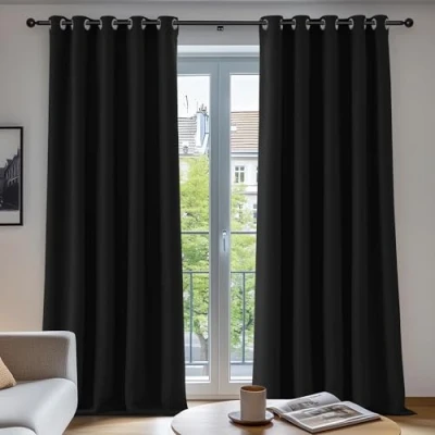 Afbeelding van Deconovo Warmte isolerende verduisteringsgordijnen, modern design met oogjes, gordijnen voor jongensslaapkamer, 168 x 229 cm (breedte hoogte), zwart, 2 stuks