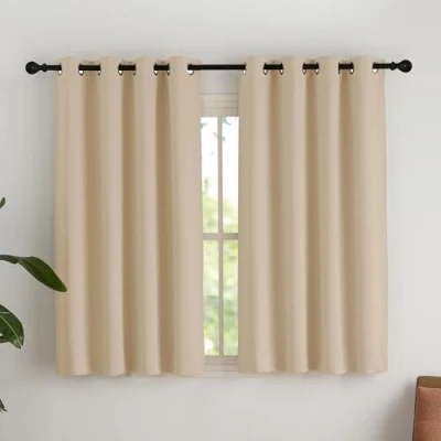 Afbeelding van NICETOWN gordijnen en voor binnen, ondoorzichtig, thermisch, kort, met oogjes, decoratie slaapkamer, huis, keuken, L 140 x H 145 cm, donkerbeige, 2 stuks