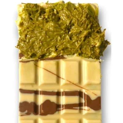 Image de Chocolat De Dubaï À La Pistache 220 G Extra Garni D’un Cœur Crémeux Pistache, Texture Ultra Croustillante, Combinaison Parfaite Et (Format Complet, Blanc)