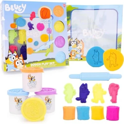 Afbeelding van Toyland® Bluey Dough 10 delige activiteitenset, 4 pasta, 1 rol, stempels en uitwisbaar speelscherm, kunst knutselspeelgoed