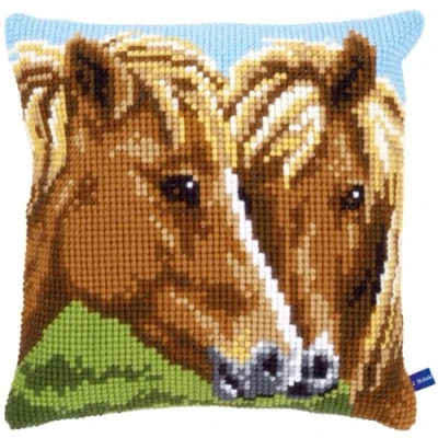 Afbeelding van Vervaco Bruine paarden Kruissteekkussen pakket PN 0150680