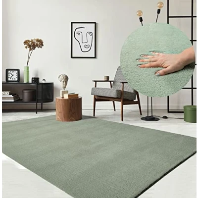 Afbeelding van The carpet Relax Modern tapijt met korte en pluizige pool, antislip onderkant, wasbaar tot 30 C, superzacht, bontlook, groen, 200 x 280 cm