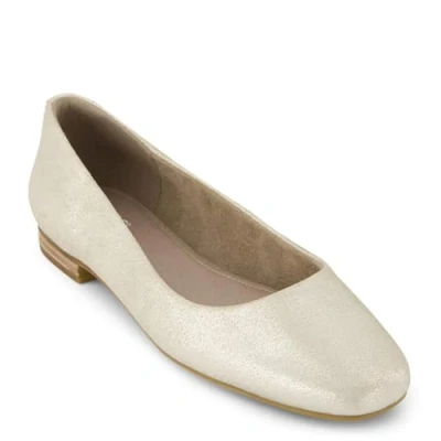 Afbeelding van TOMS Ballerines plates Briella pour femme, Daim métallisé champagne, 42 EU