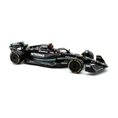 Image de Véhicule Bburago 1/43 Racing 2023 Mercedes AMG F1 W14 E Performance avec casque Hamilton