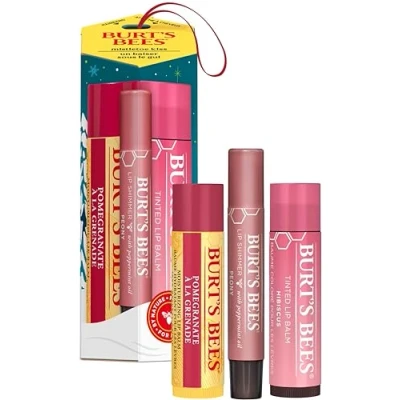 Afbeelding van Burt&#039;s Bees Cadeaus voor vrouwen Lipverzorging cadeauset met granaatappel lippenbalsem, hibiscus getinte lippenbalsem en pioenroos lipgloss Mistletoe Kiss