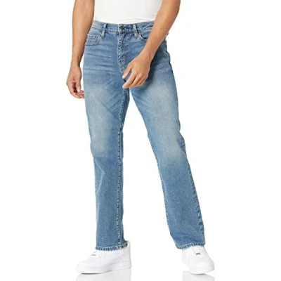 Image de Amazon Essentials Jean bootcut coupe droite pour homme, délavé clair, 86,4 x 81,3 cm (l L)