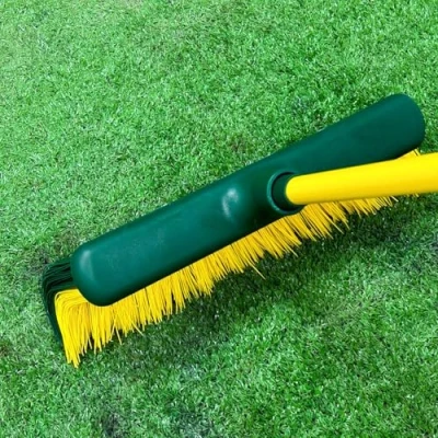 Afbeelding van PLANTAWA Kunstgrasborstel Ideaal voor de verzorging en van kunstgras Duurzame borstelharen licht design Mouwloos