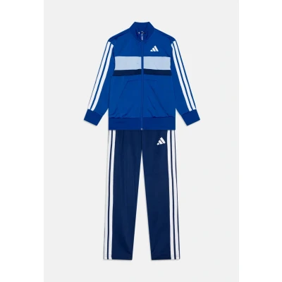 Afbeelding van adidas Performance Seasonal Essentials Tiberio 3 Stripes Tracksuit Junior Unisex Trainingspak voor kinderen, Maat: 176