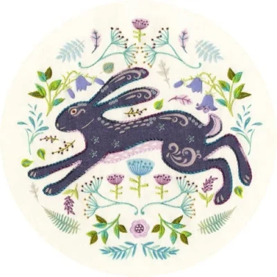 Afbeelding van Bothy Threads Kathy Pilcher Folk Hare Vrij borduren pakket