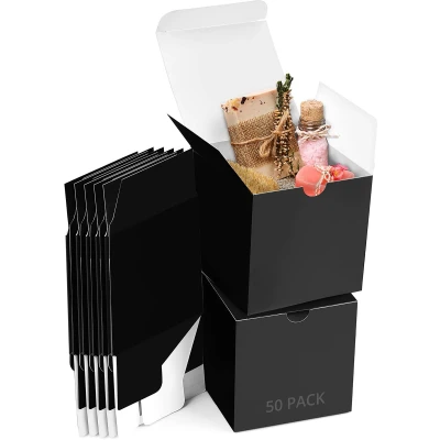 Afbeelding van Belle Vous Black Kraft Cadeaudoosjes (50 Stuks) Doosafmetingen 7,5 x cm Eenvoudig in Elkaar te Zetten Vierkante Presentatie Geschenkdoos Feesten, Verjaardagen, Bruiloften, Feestdagen