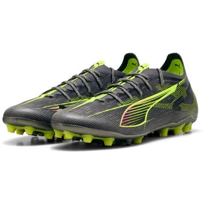 Afbeelding van Puma Ultra Ultimate Voetbalschoenen met kunststof noppen, Maat: 45, Matte aged silver yellow alert sun struck Kunststof/ textiel