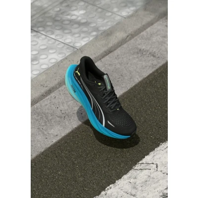 Afbeelding van Magnify NITROâ¢ 3 hardloopschoenen voor Heren, Blauw/Zwart, Maat 44,5 PUMA