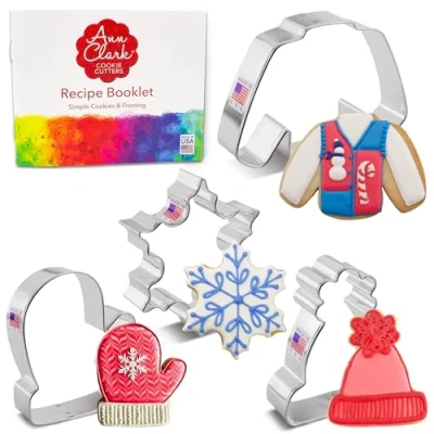 Afbeelding van Set van 4 uitsteekvormpjes voor winter en Kerstmis, gemaakt in de VS door Ann Clark, sneeuwvlok, trui, wanten winterhoed