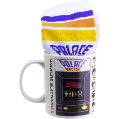 Afbeelding van Stranger Things Palace Arcade Mok En Sokken