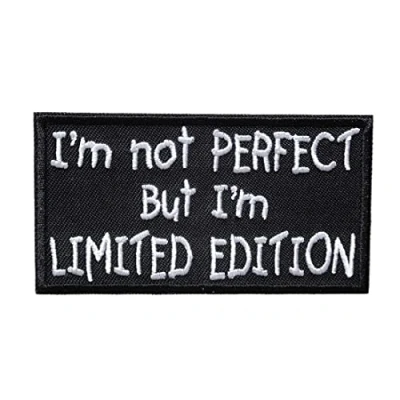 Afbeelding van Biker Guillemet Dicton I?M Not Perfect But Limited Edition Patch om op te strijken badges Appliques, Maat: 9 x 5 cm