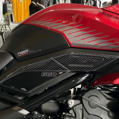 Afbeelding van Resin Bike Motorfietssticker compatibel met Triumph Tiger Sport 660 2022 2023. Tankzijbeschermers tegen stoten en schaafwonden. 3D sticker van kunsthars, gemaakt in Italië