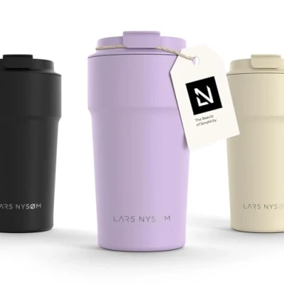 Afbeelding van LARS NYSØM &#039;Bevægelse&#039; Thermos Coffee Mug to go 500ml BPA vrij met Isolatie Lekvrije Roestvrijstalen Thermosbeker Lilac