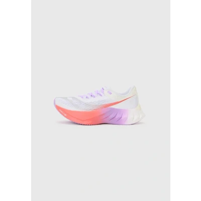 Afbeelding van Saucony Endorphin PRO 4 Hardloopschoenen voor op de weg, Dames, Maat: 42, White/crocus Textiel/ synthetisch